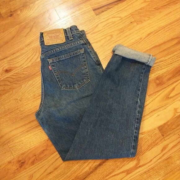 LEVIS VINTAGE 550 MEDIUM WASH HIGH RISE MOM JEANS 6 - Picture 4 of 4